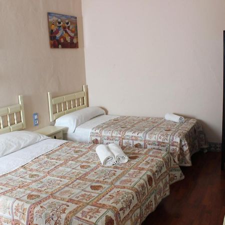 Pension Lisdos Sevilla Exteriér fotografie