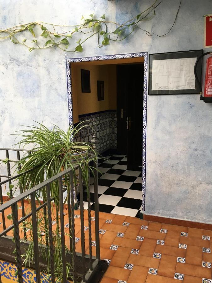 Pension Lisdos Sevilla Exteriér fotografie