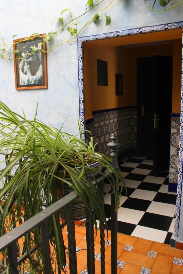 Pension Lisdos Sevilla Exteriér fotografie